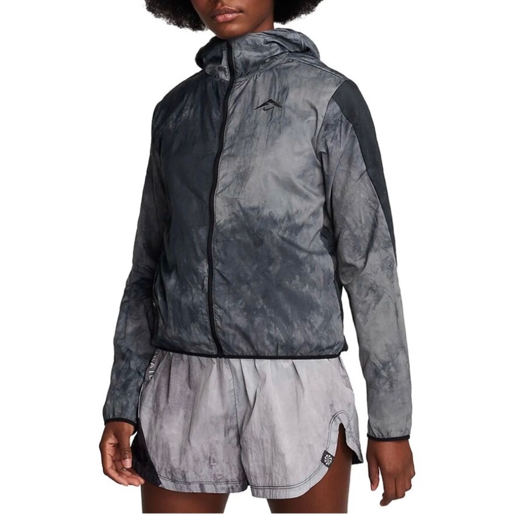 Nike Trail Women's Repel Running Jacket Lightweight FN6853-010 NEW